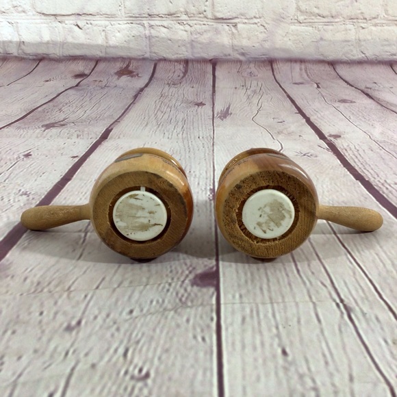Vintage Wood Souvenir International Village Gettysburg, PA Salt and Pepper Pair - Picture 6 of 7